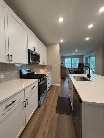 549 Raleigh DR, Georgetown, TX 78633