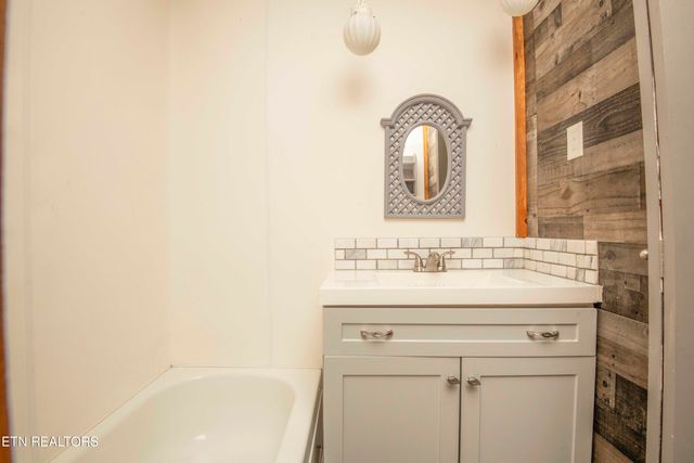 321 Church Drive, Lenoir City, TN 37771