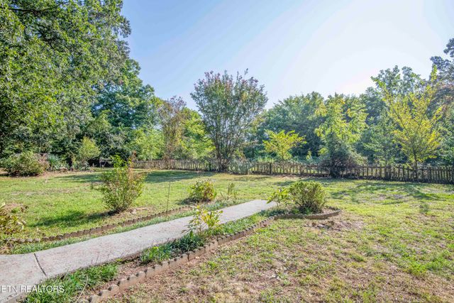 321 Church Drive, Lenoir City, TN 37771