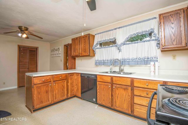 321 Church Drive, Lenoir City, TN 37771