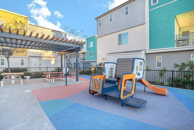 1830 Liquid, Chula Vista, CA 91915