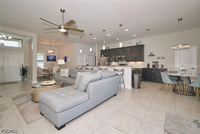 1119 NE 2nd TER, Cape Coral, FL 33909