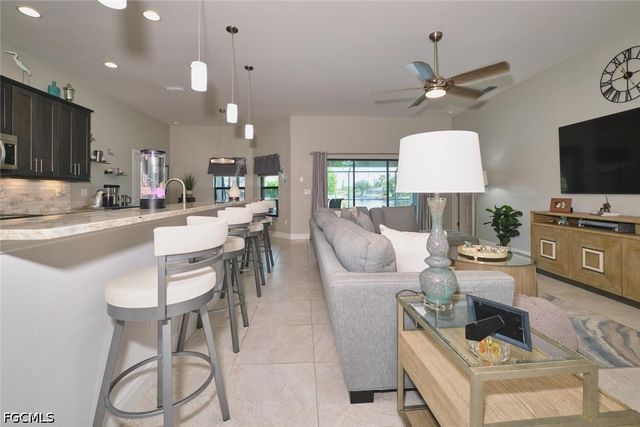 1119 NE 2nd TER, Cape Coral, FL 33909