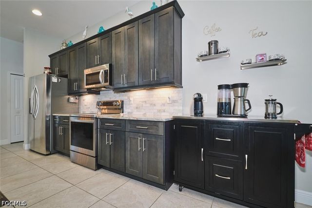 1119 NE 2nd TER, Cape Coral, FL 33909