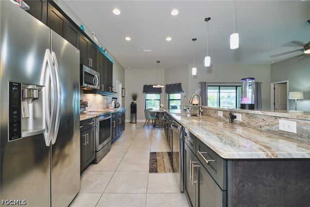1119 NE 2nd TER, Cape Coral, FL 33909