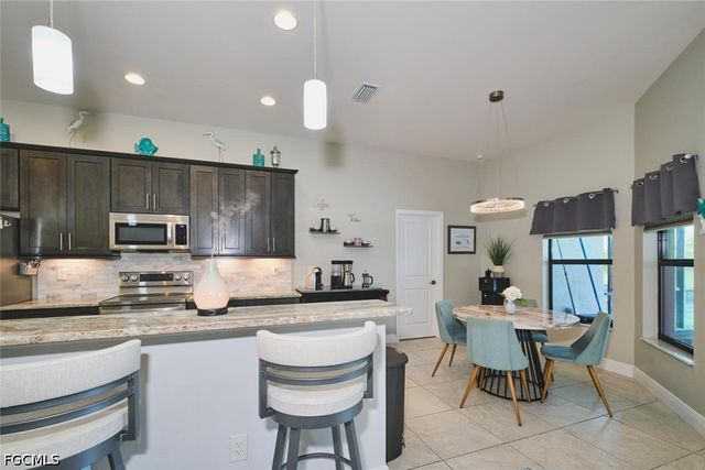 1119 NE 2nd TER, Cape Coral, FL 33909