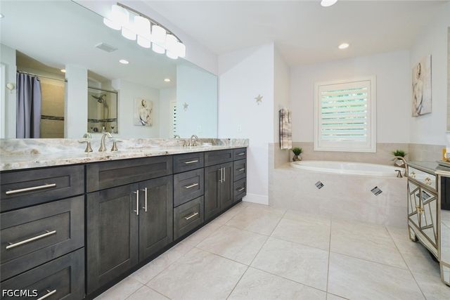 1119 NE 2nd TER, Cape Coral, FL 33909