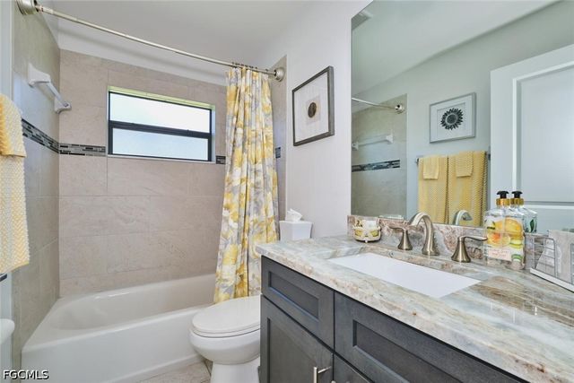 1119 NE 2nd TER, Cape Coral, FL 33909