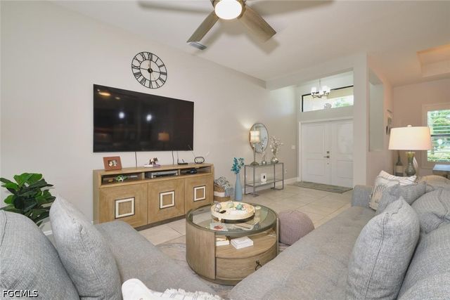 1119 NE 2nd TER, Cape Coral, FL 33909
