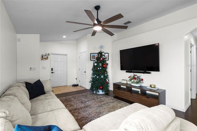 1325 PASADENA BLOOM LANE, Ruskin, FL 33570