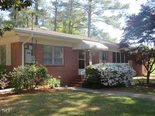 202 E College Street, Salemburg, NC 28385