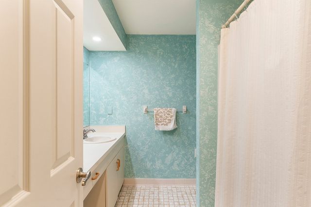 225 Lincoln St. B5, Duxbury, MA 02332