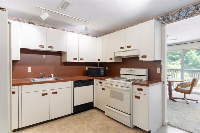 225 Lincoln St. B5, Duxbury, MA 02332