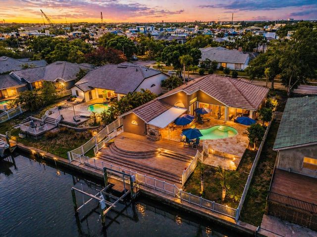 1114 MARINA DRIVE, Tarpon Springs, FL 34689
