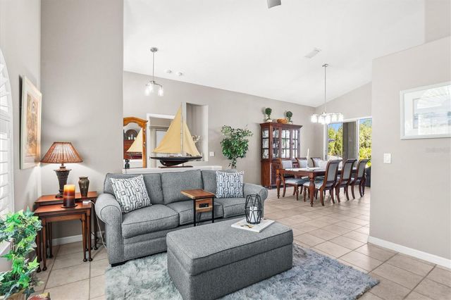 1114 MARINA DRIVE, Tarpon Springs, FL 34689