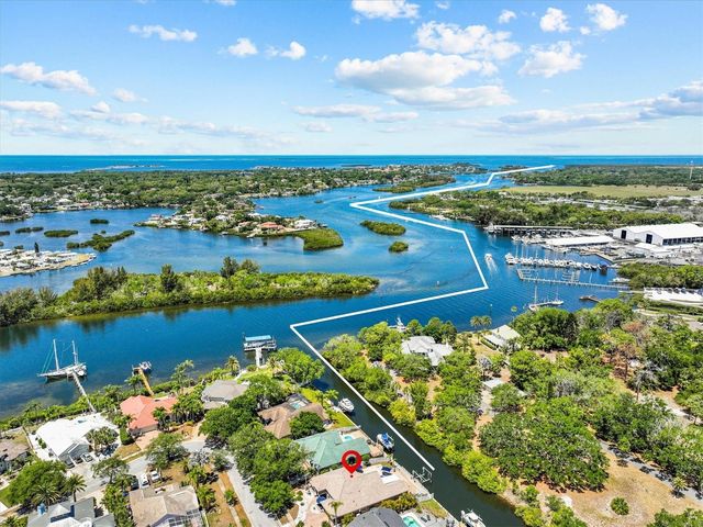 1114 MARINA DRIVE, Tarpon Springs, FL 34689