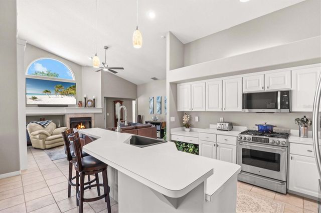 1114 MARINA DRIVE, Tarpon Springs, FL 34689