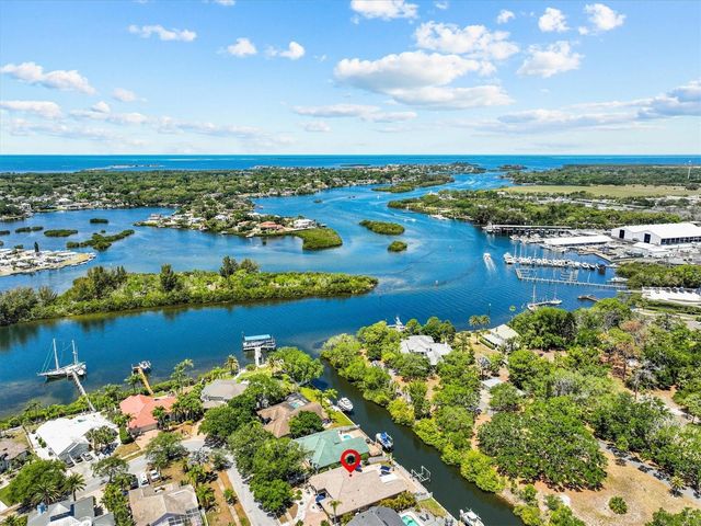 1114 MARINA DRIVE, Tarpon Springs, FL 34689