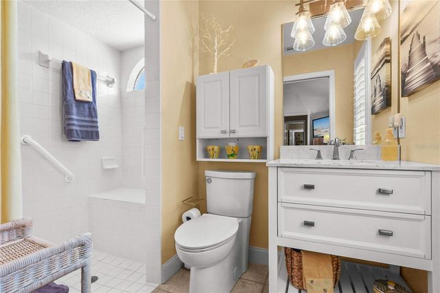 1114 MARINA DRIVE, Tarpon Springs, FL 34689