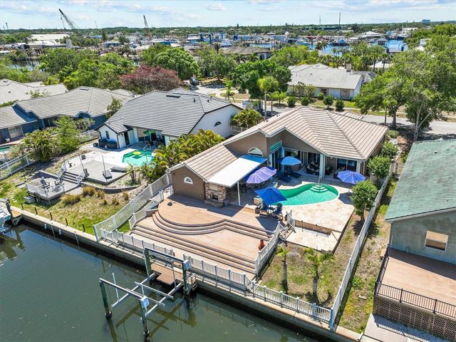 1114 MARINA DRIVE, Tarpon Springs, FL 34689