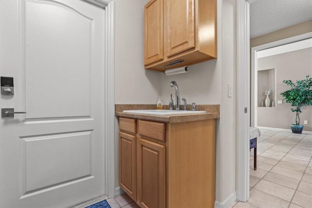 1114 MARINA DRIVE, Tarpon Springs, FL 34689