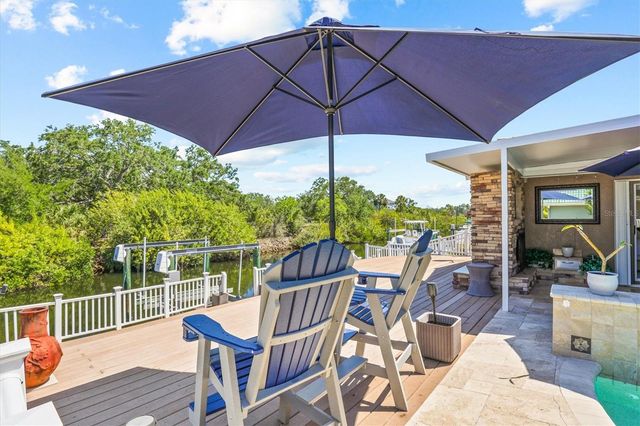 1114 MARINA DRIVE, Tarpon Springs, FL 34689