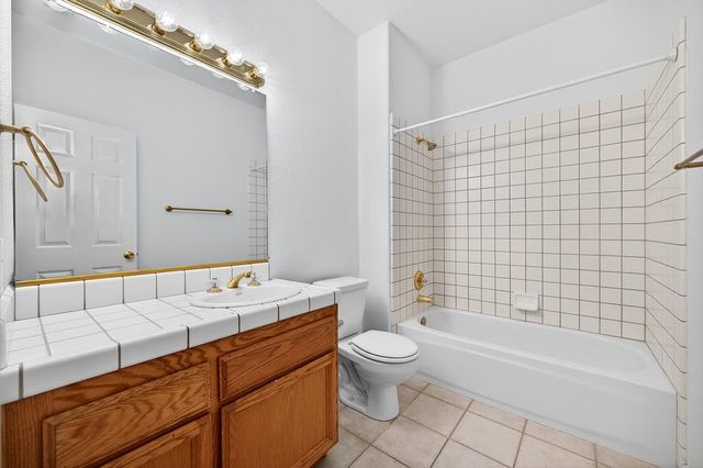 1725 Schellbach Dr, Lincoln, CA 95648