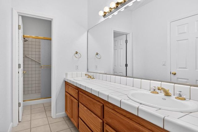 1725 Schellbach Dr, Lincoln, CA 95648