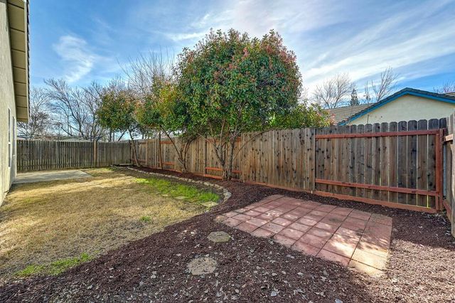 1725 Schellbach Dr, Lincoln, CA 95648