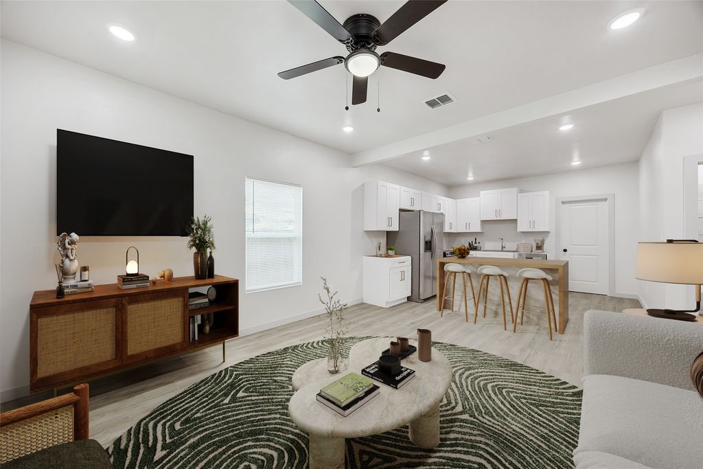 3018 Crossman Avenue, Dallas, TX 75212