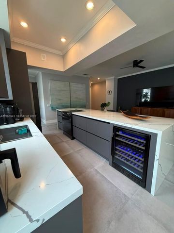 2008 Valencia Dr, Delray Beach, FL 33445