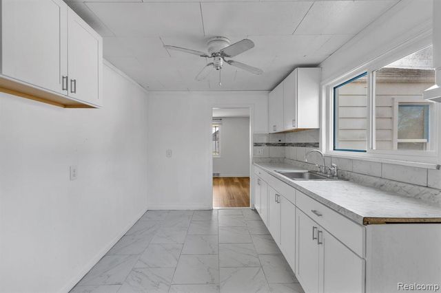 19050 Melrose Avenue, Southfield, MI 48075