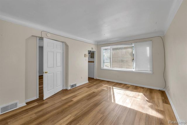 19050 Melrose Avenue, Southfield, MI 48075