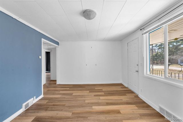 19050 Melrose Avenue, Southfield, MI 48075