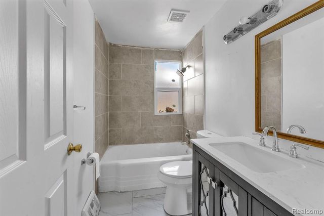 19050 Melrose Avenue, Southfield, MI 48075