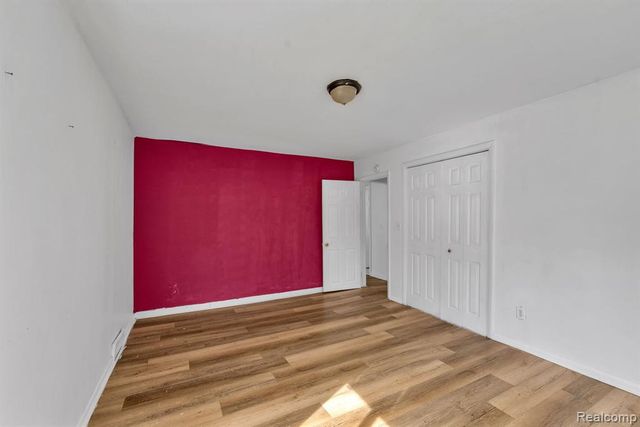 19050 Melrose Avenue, Southfield, MI 48075