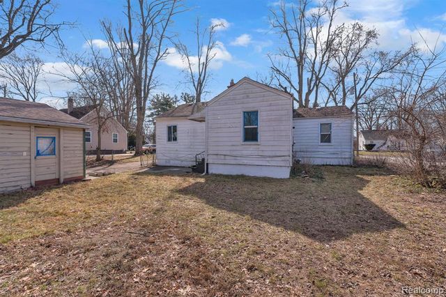 19050 Melrose Avenue, Southfield, MI 48075