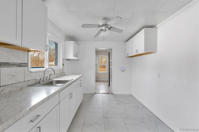 19050 Melrose Avenue, Southfield, MI 48075