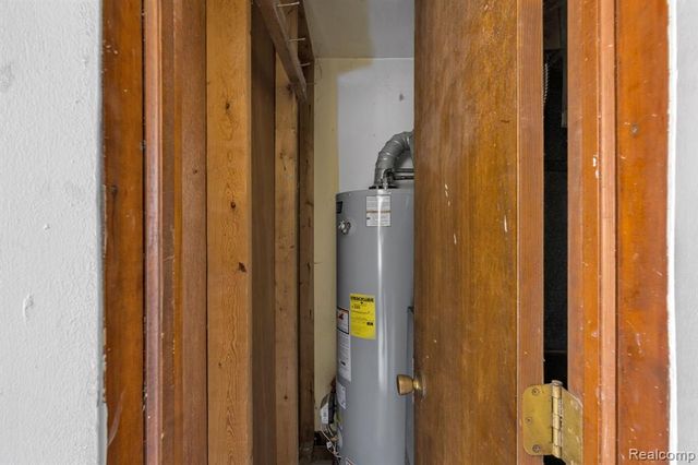 19050 Melrose Avenue, Southfield, MI 48075