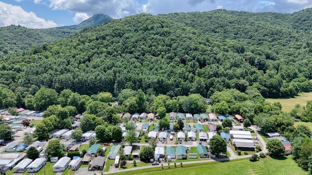 4360 Riverbank Run, Hiawassee, GA 30546