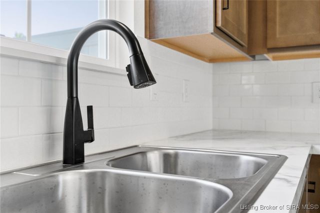 2087 Aster Drive, Jeffersonville, IN 47130