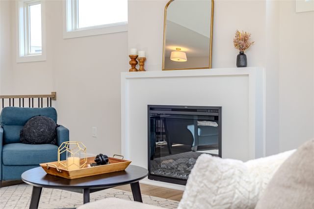 4654 178th Street, Urbandale, IA 50323