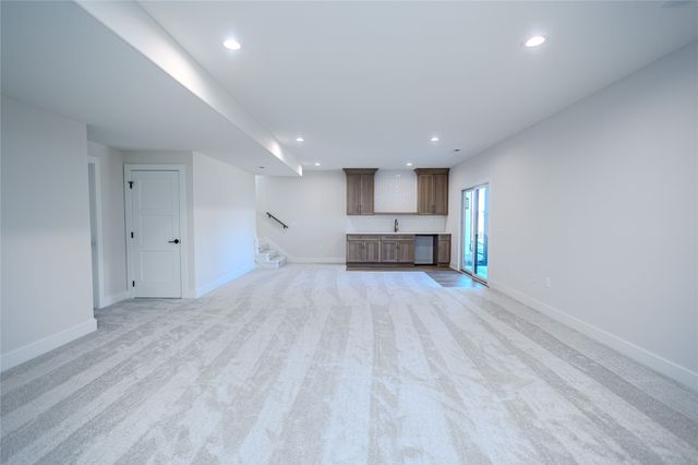 4654 178th Street, Urbandale, IA 50323