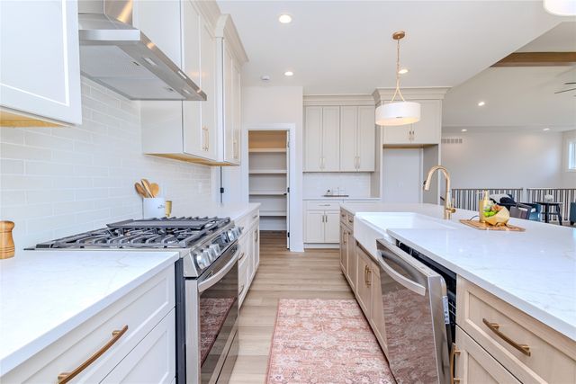 4654 178th Street, Urbandale, IA 50323