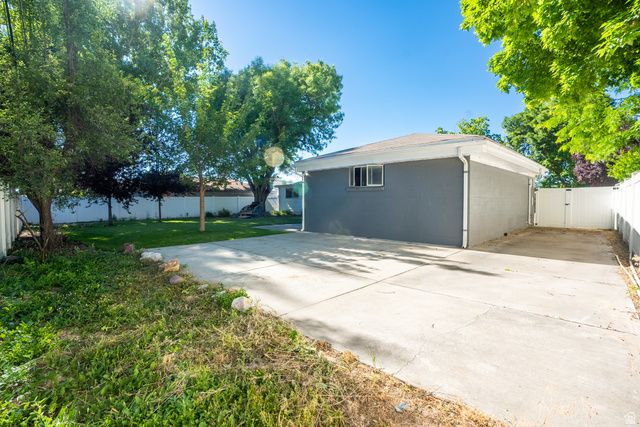 1146 E 5645 S, Murray, UT 84121