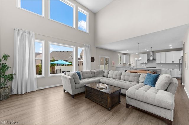 8949 Larkspur Drive, Columbia Station, OH 44028