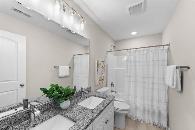 8949 Larkspur Drive, Columbia Station, OH 44028