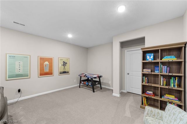 8949 Larkspur Drive, Columbia Station, OH 44028