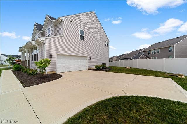 8949 Larkspur Drive, Columbia Station, OH 44028