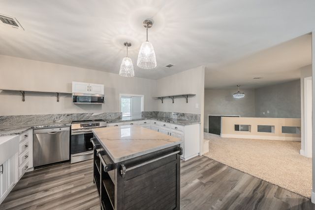 1724 Prestonwood Drive, Arlington, TX 76012